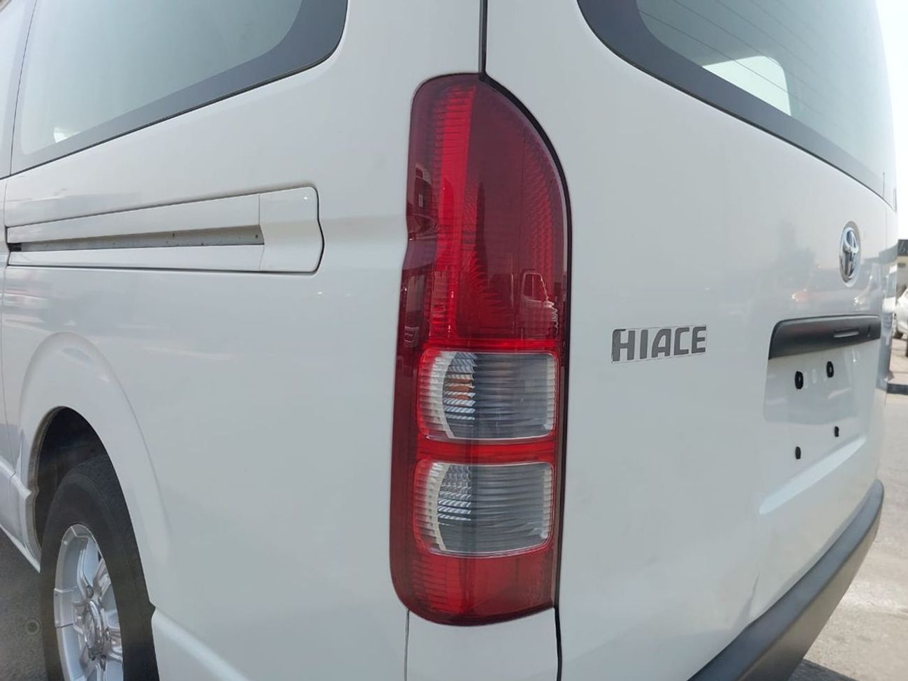 تويوتا هاياس TOYOTA HIACE WAGON VAN 2014  RHD 2.7 L PETROL AUTOMATIC (PM019787)