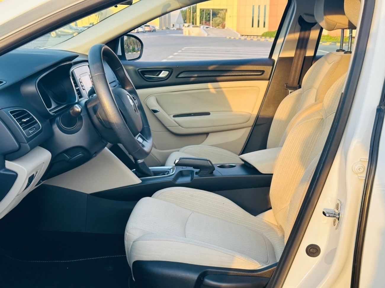 Renault Megane LE RENAULT MEGAN MODEL 2020 GCC SPACE