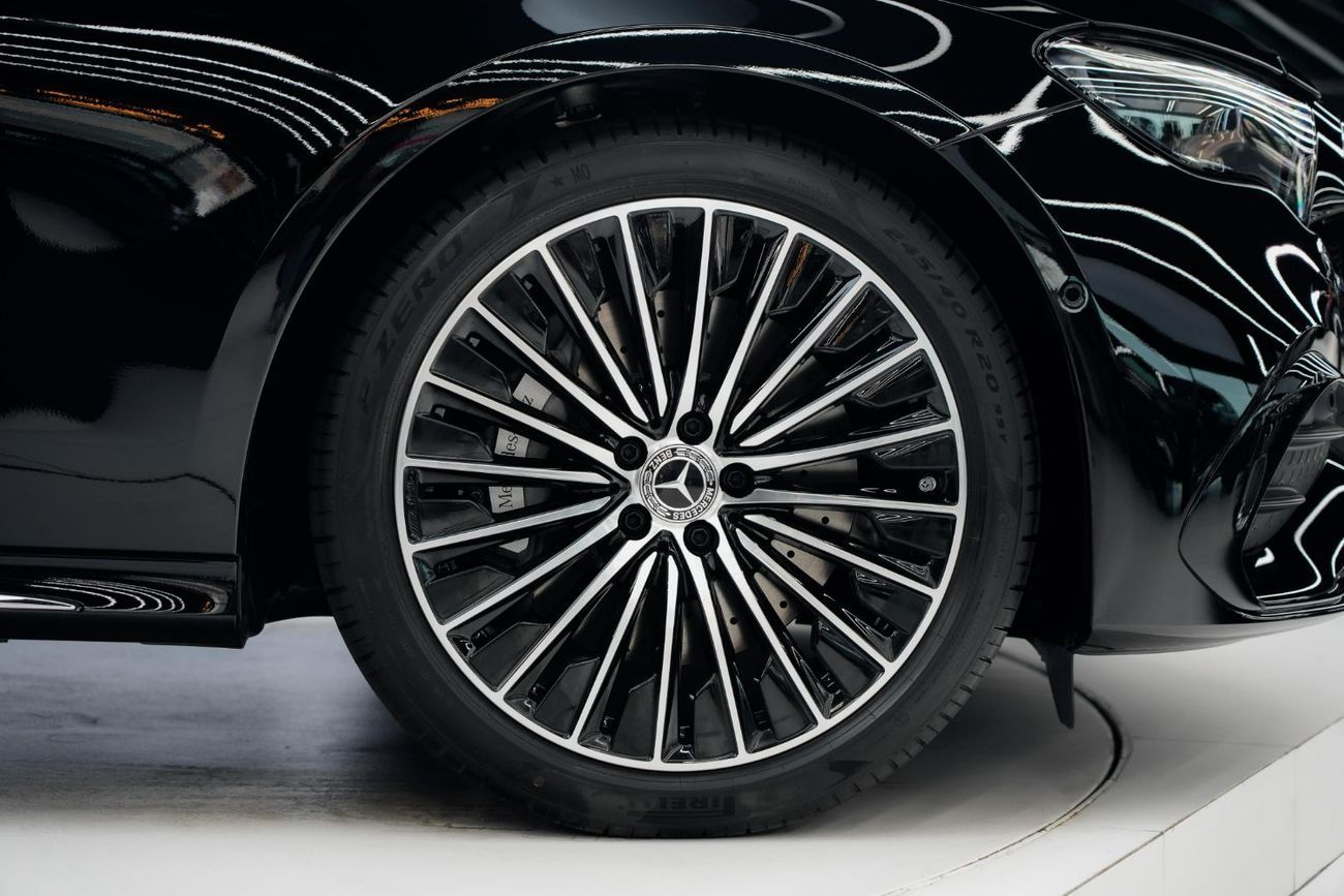 مرسيدس بنز E200