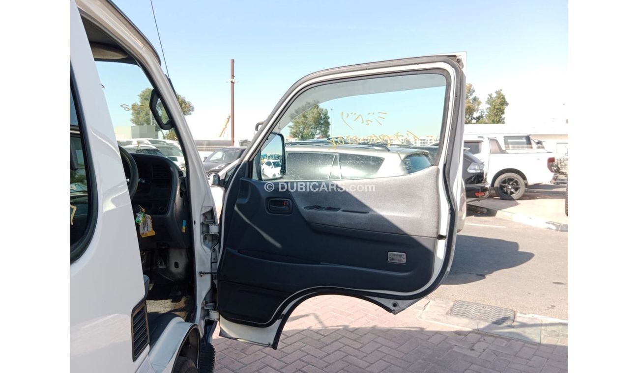 Toyota Hiace TOYOTA HIACE VAN RIGHT HAND DRIVE(PM46557)