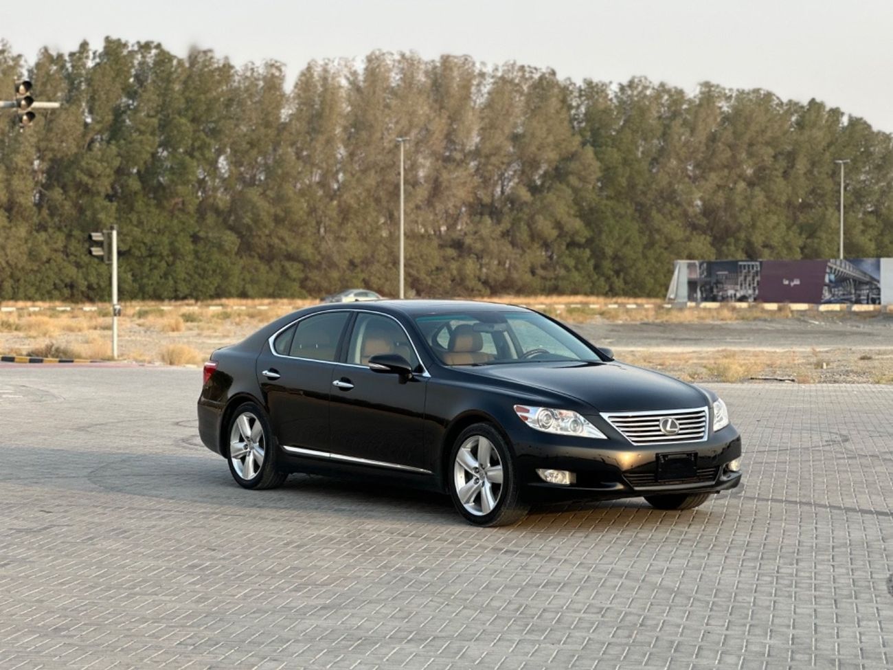 لكزس LS 460 موديل 2011 حاله ممتازه من الداخل والخارج فل مواصفات فتحهوتحكم كهربي كامل