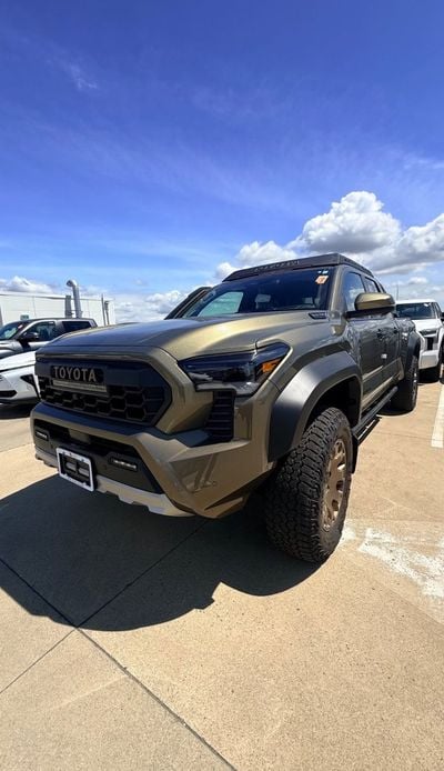 Toyota Tacoma 26/26 TRAILHUNTER