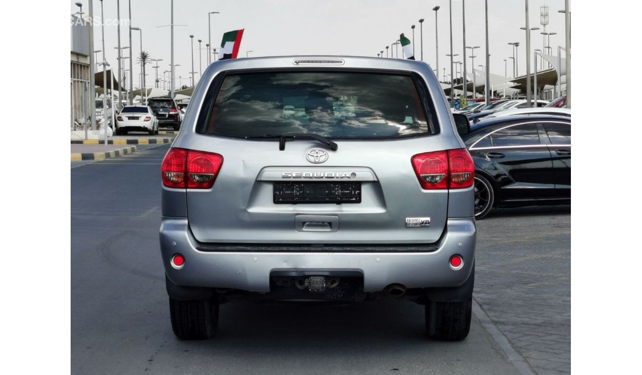 Toyota Sequoia Toyota Sequoia GCC model 2013 in excellent condition, dye, agency