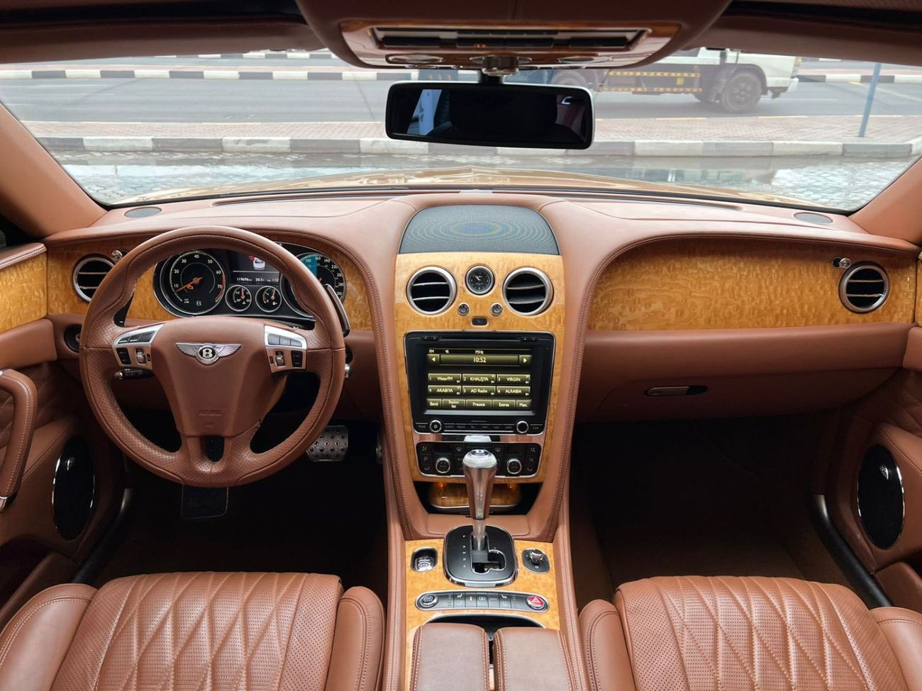 بنتلي فلاينج سبور BENTLEY FLYING SPUR TWINTURBO  2016.4.0L/V8