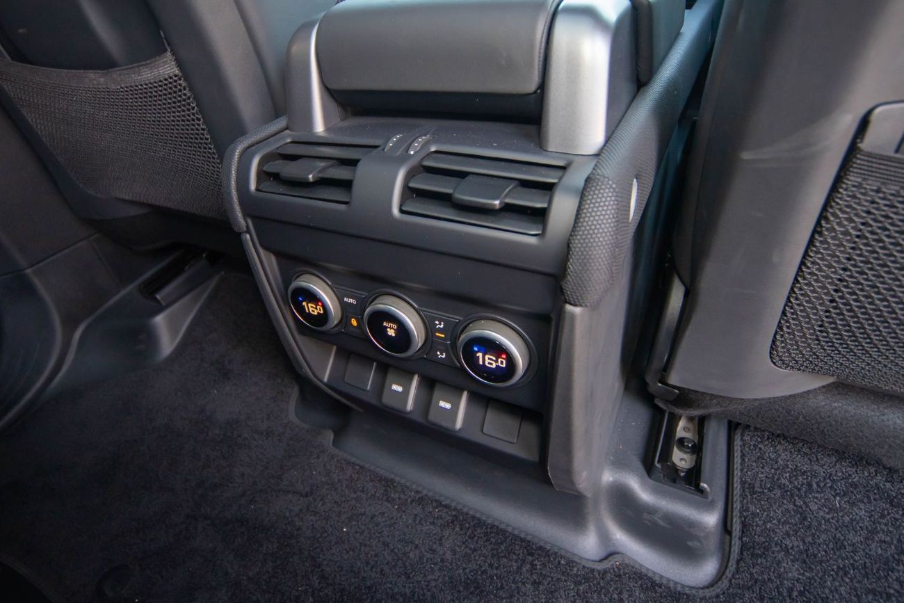 Land Rover Defender 110 X P525 5.0L