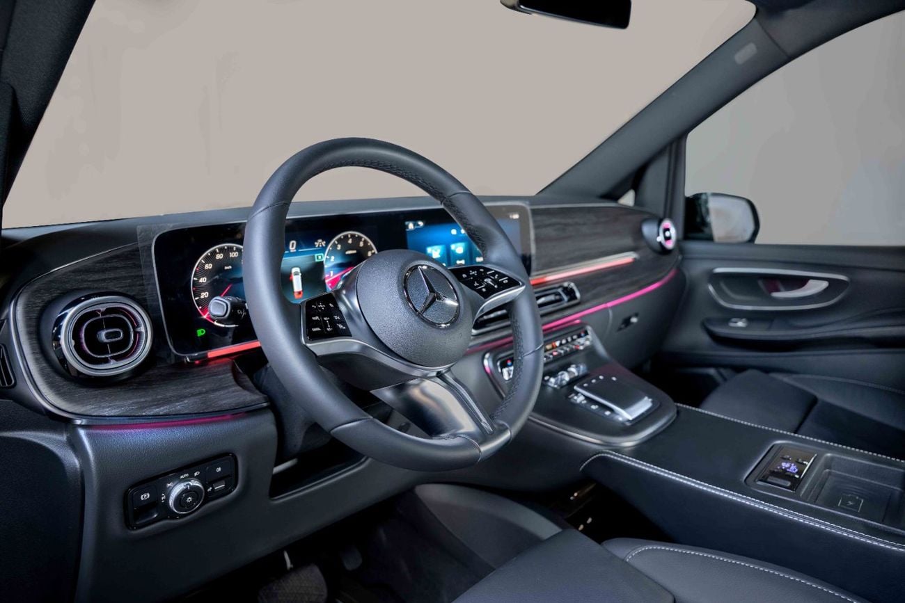 Mercedes Benz V300 AVANTGARDE 2025 Mercedes-Benz V-Class V 300 GCC Specs