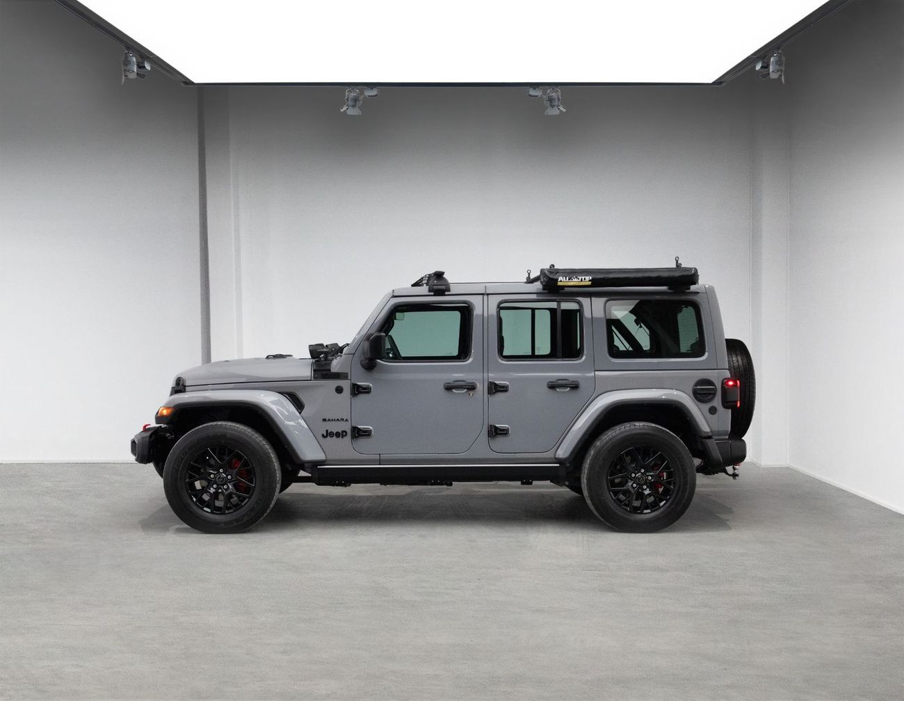 جيب رانجلر Unlimited Sahara 2.0L A/T