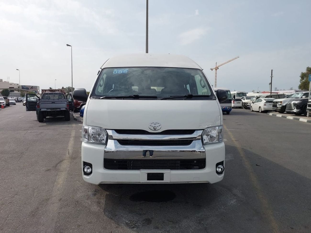تويوتا هاياس (RAMADAN OFFER) TOYOTA HIACE COMMUTER VAN RHD 2018 MODEL 3.0 L DIESEL AUTOMATIC(PM21528)