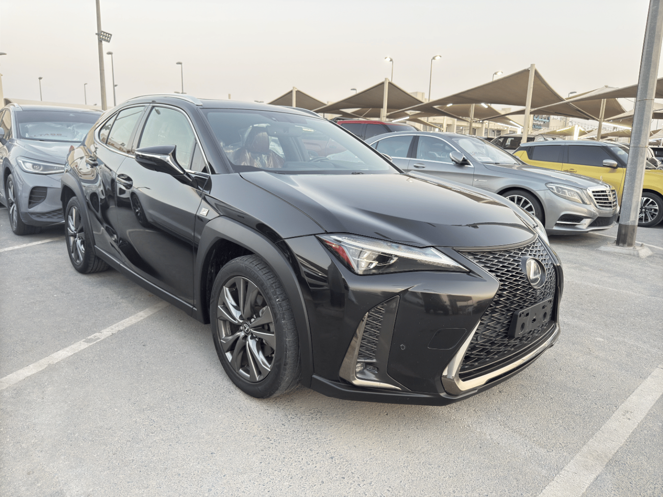 لكزس UX 200 F Sport Platinum 2.0L (160 HP)