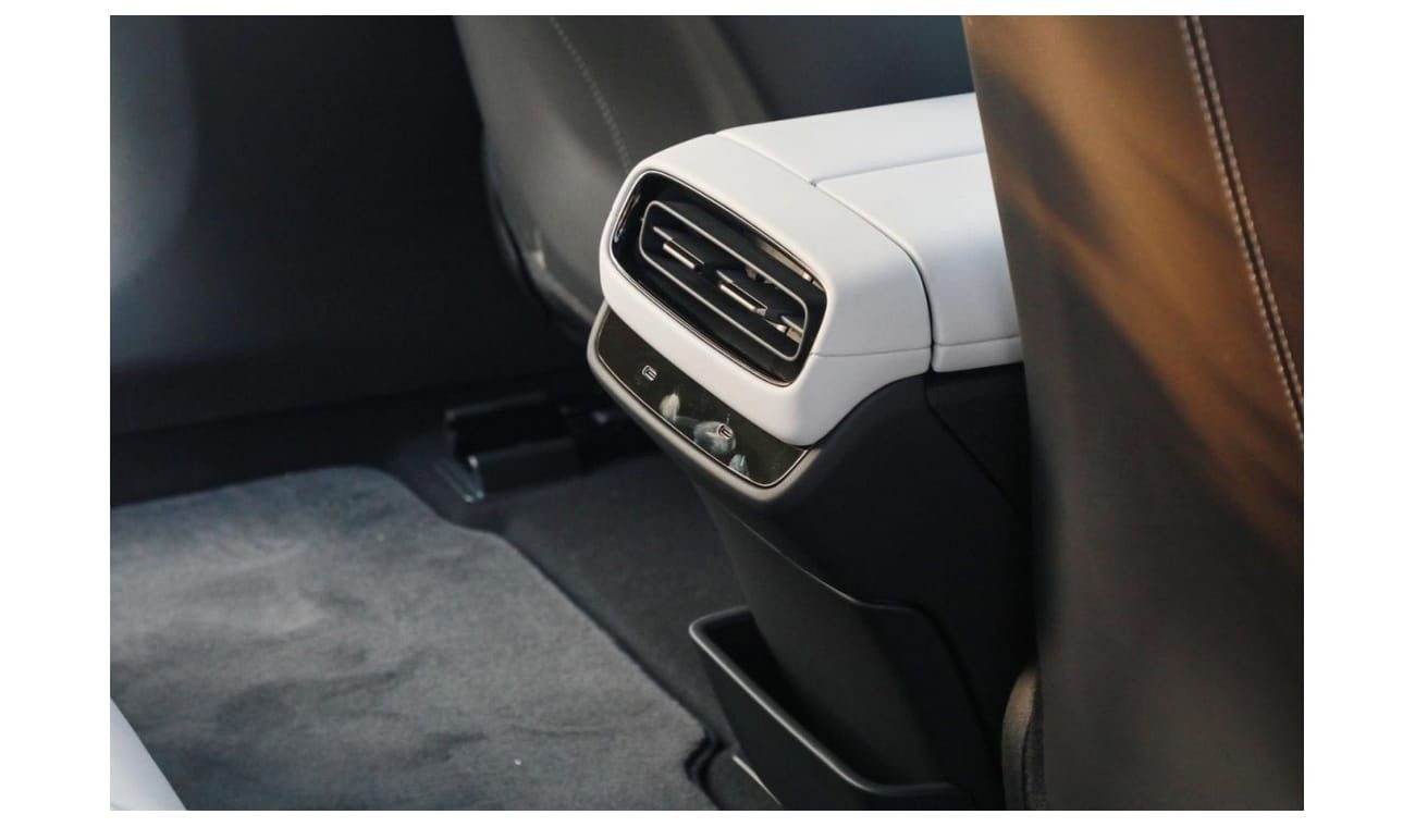 Xiaomi SU7 2024 XIAOMI SU7 PRO - Grey inside Grey