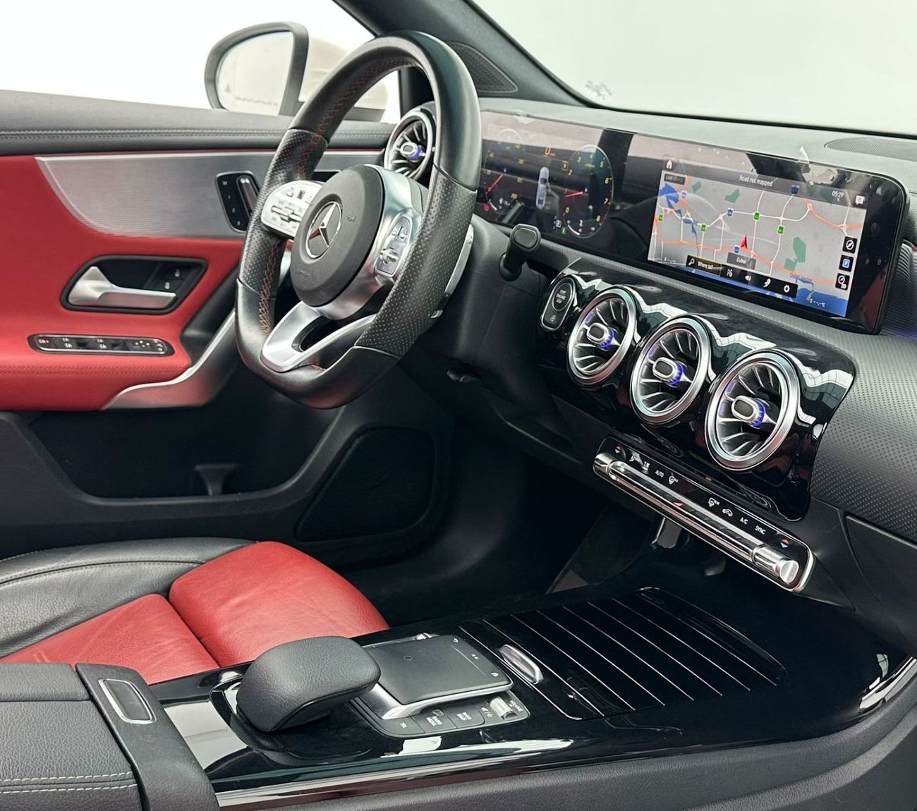 Mercedes-Benz A 200 Premium + 1.4L 2021 Mercedes-Benz A200 Premium+, 2026 Mercedes Warranty +  Service Contract, Mercede