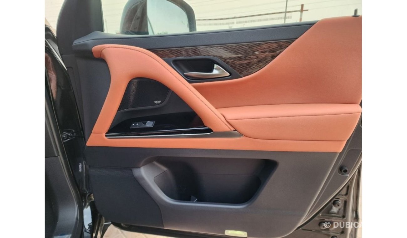 Lexus LX 600 VIP Black Edition (4-Seater) 3.5L V6 TT