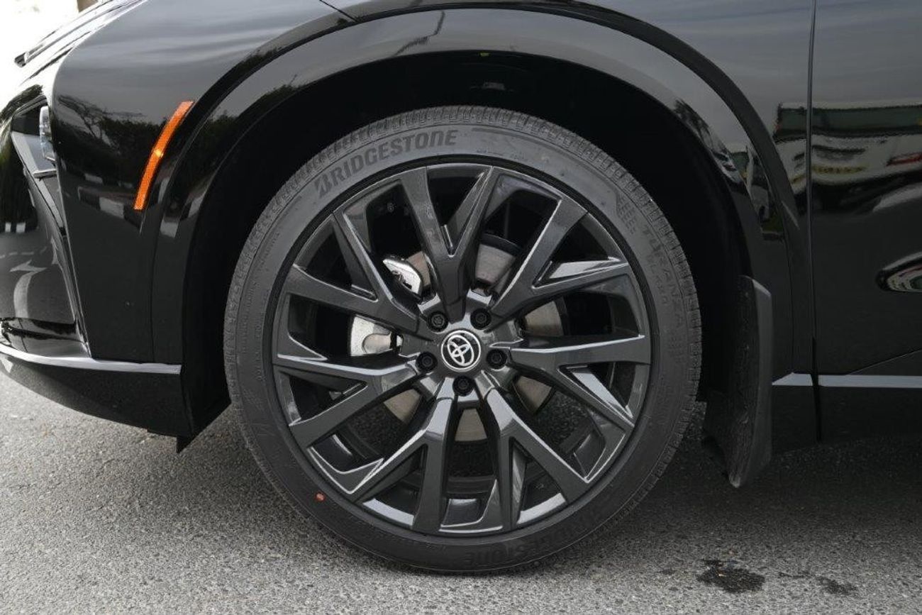 تويوتا كراون 2.5L HYBRID AWD 5 SEATER AT TECH PLUS