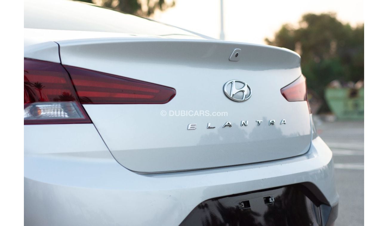 هيونداي إلانترا الفئة: هيونداي إلنترا   السنة : 2020  السعة: 2.0  اللون: فضي  الحالة: حالة ممتازة  نوع السيارة: سيدا