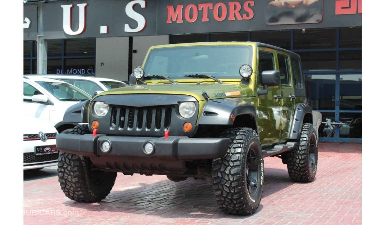 Jeep Wrangler JEEPERS EDITION SAHARA UNLIMITED 2008 GCC IN MINT CONDITION