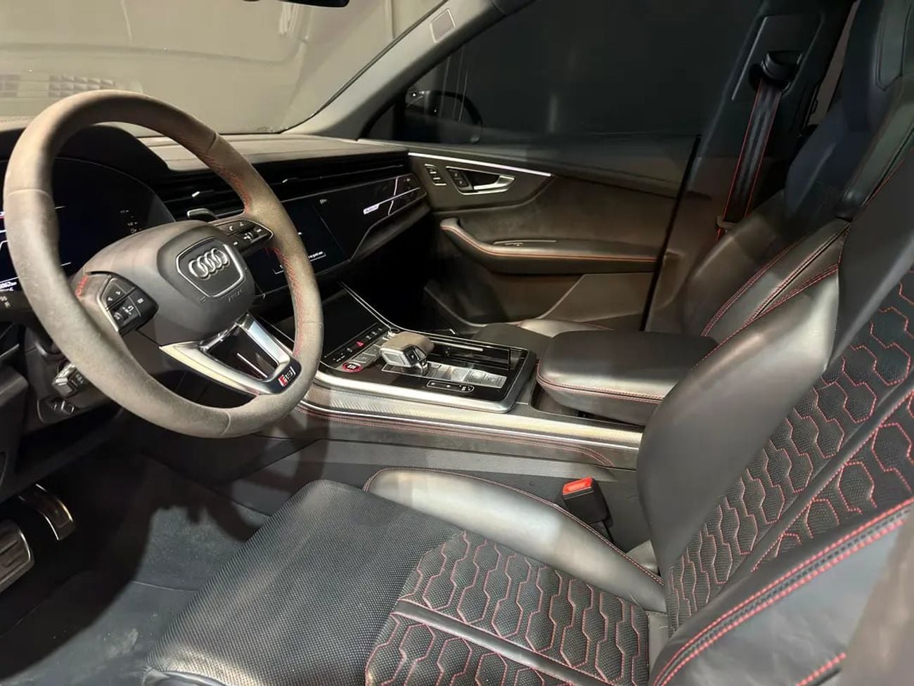 Audi RS Q8 4.0 TFSI quattro S tronic - European Specs - Pristine Condition