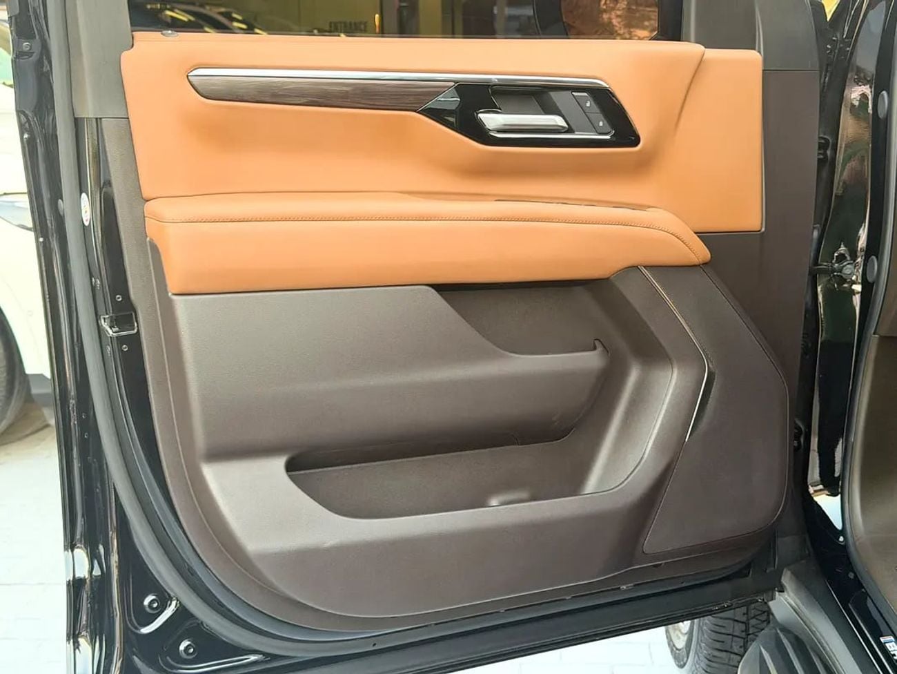 Chevrolet Tahoe LS GCC Specs - BH EDITION
