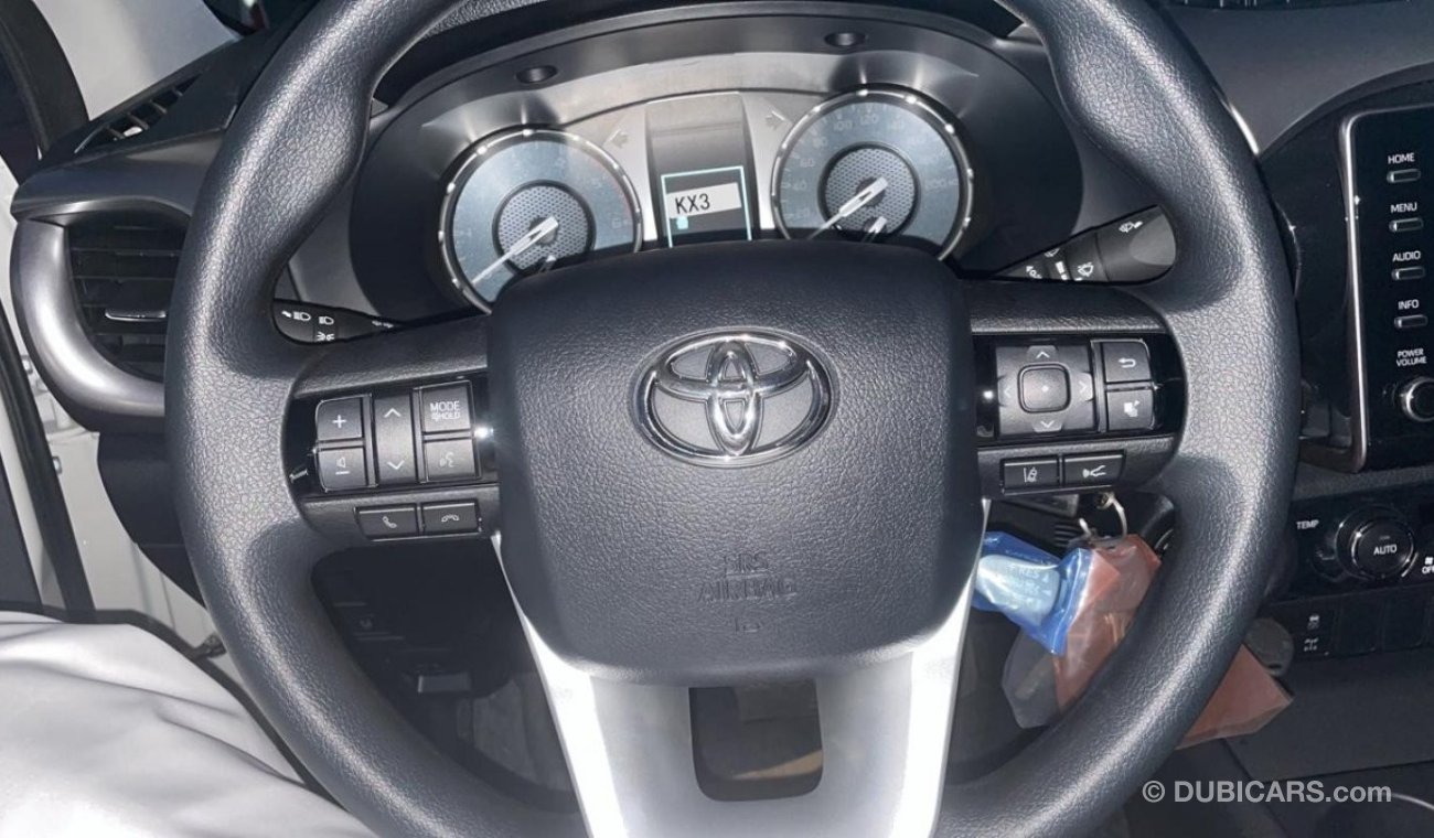 تويوتا هيلوكس Toyota Hilux LEFT HANDED