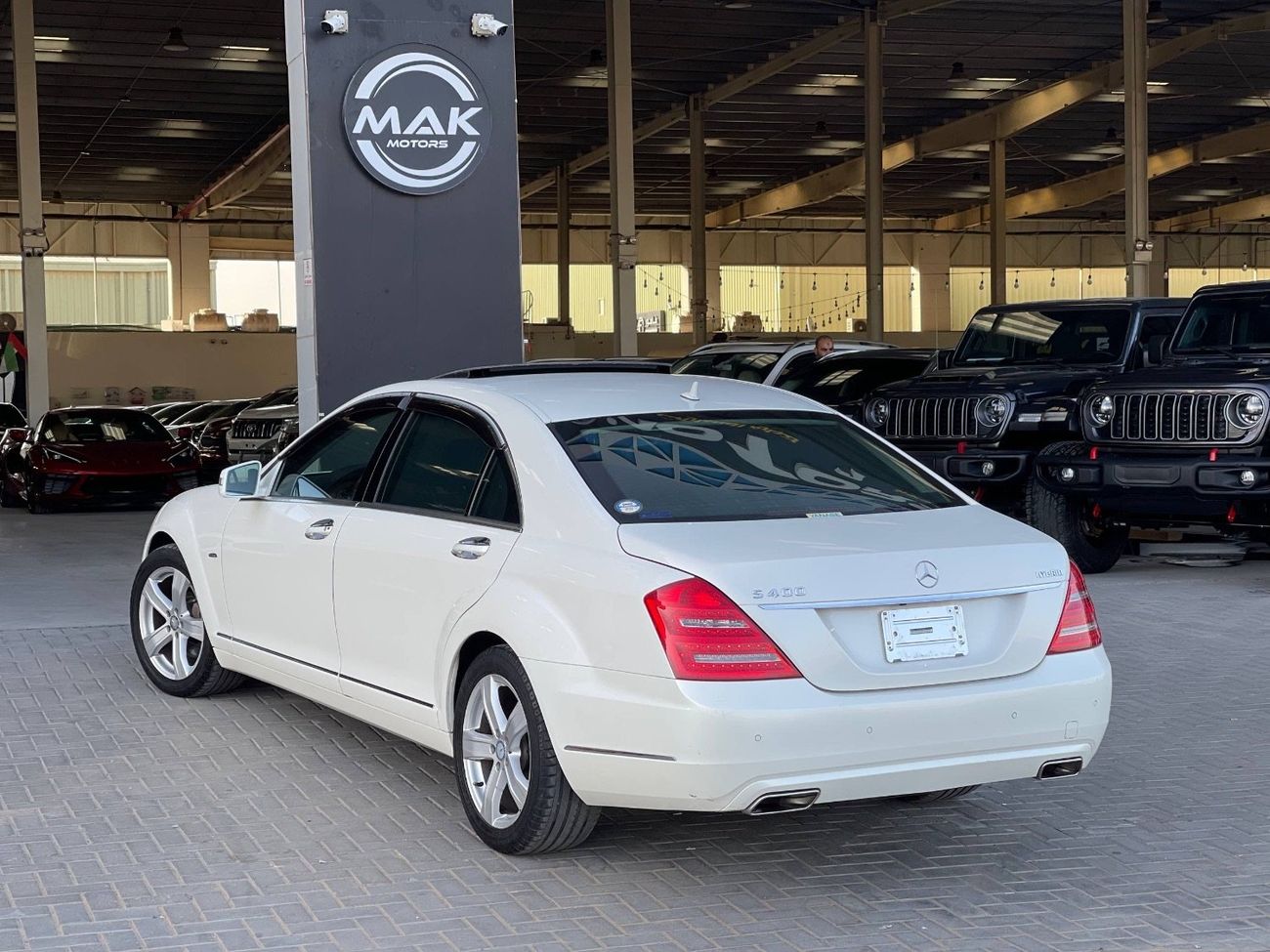 مرسيدس بنز S 400 S400 ماشي فقط 48000