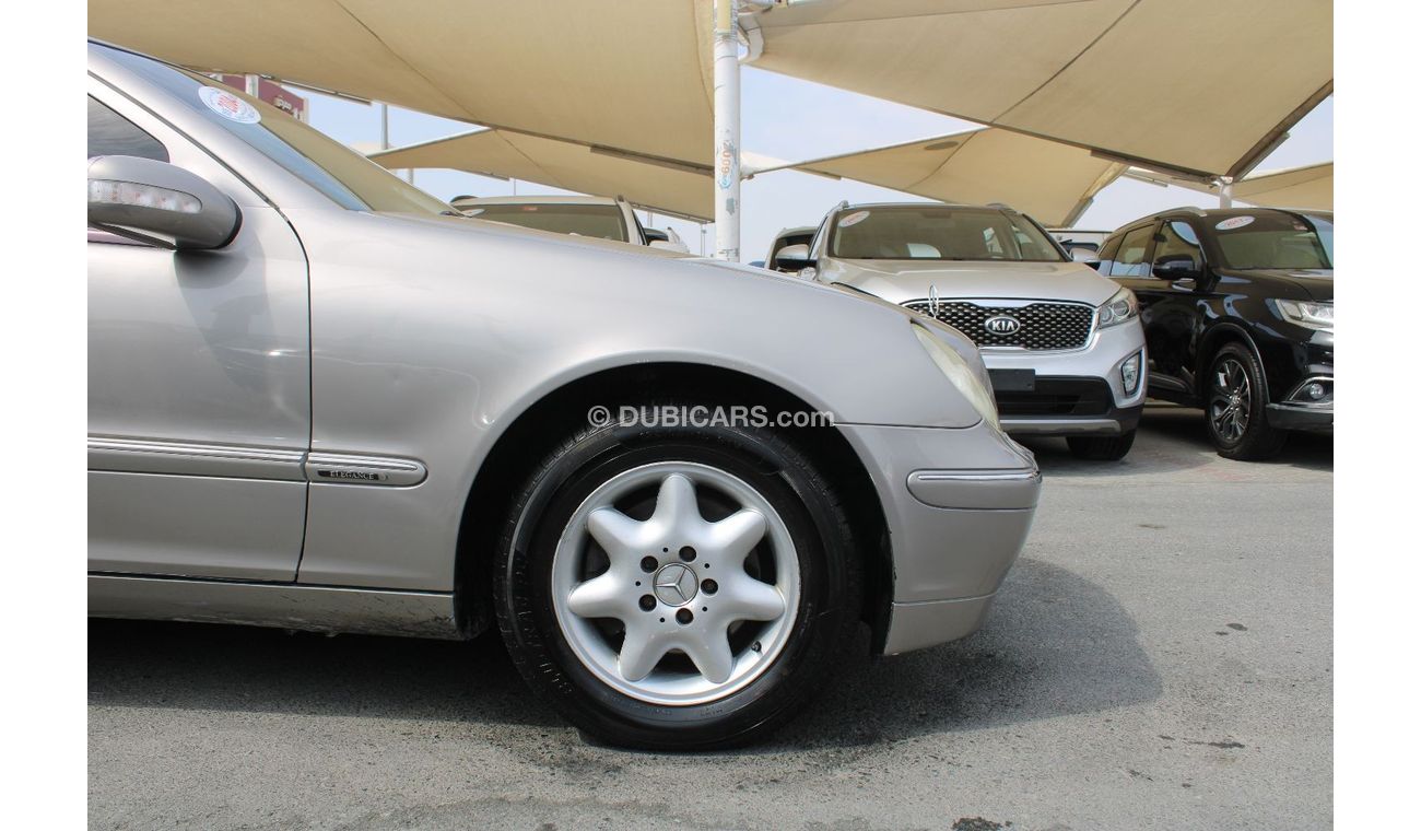 Mercedes-Benz C 200 ACCIDENTS FREE - GCC - PERFECT CONDITION - ELEGANCE - FULL OPTION - ENGINE 1800 CC