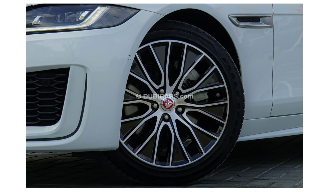 Jaguar XE R-Dynamic SE