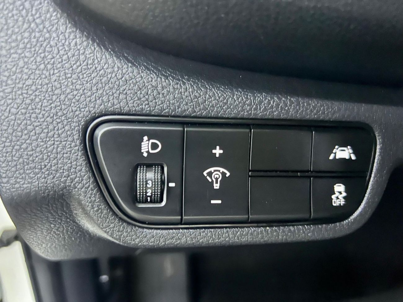 Kia Seltos LX 1.6L warranty one year bank financie available