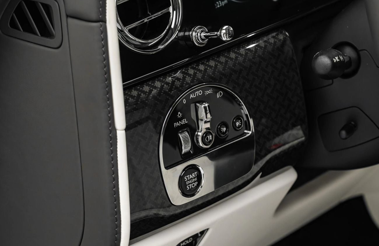 رولز رويس كولينان 6.75L V12 Twin-Turbocharged Engine | Warranty