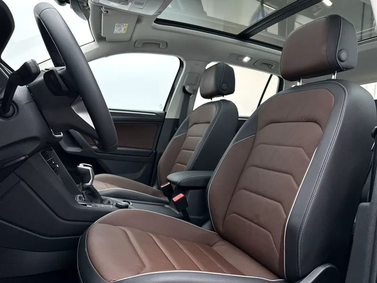 Volkswagen Tiguan 2.0 TSI Elegance Elegance (Ref#43379) / WAS 139,900 AED - NOW 127,900 AED