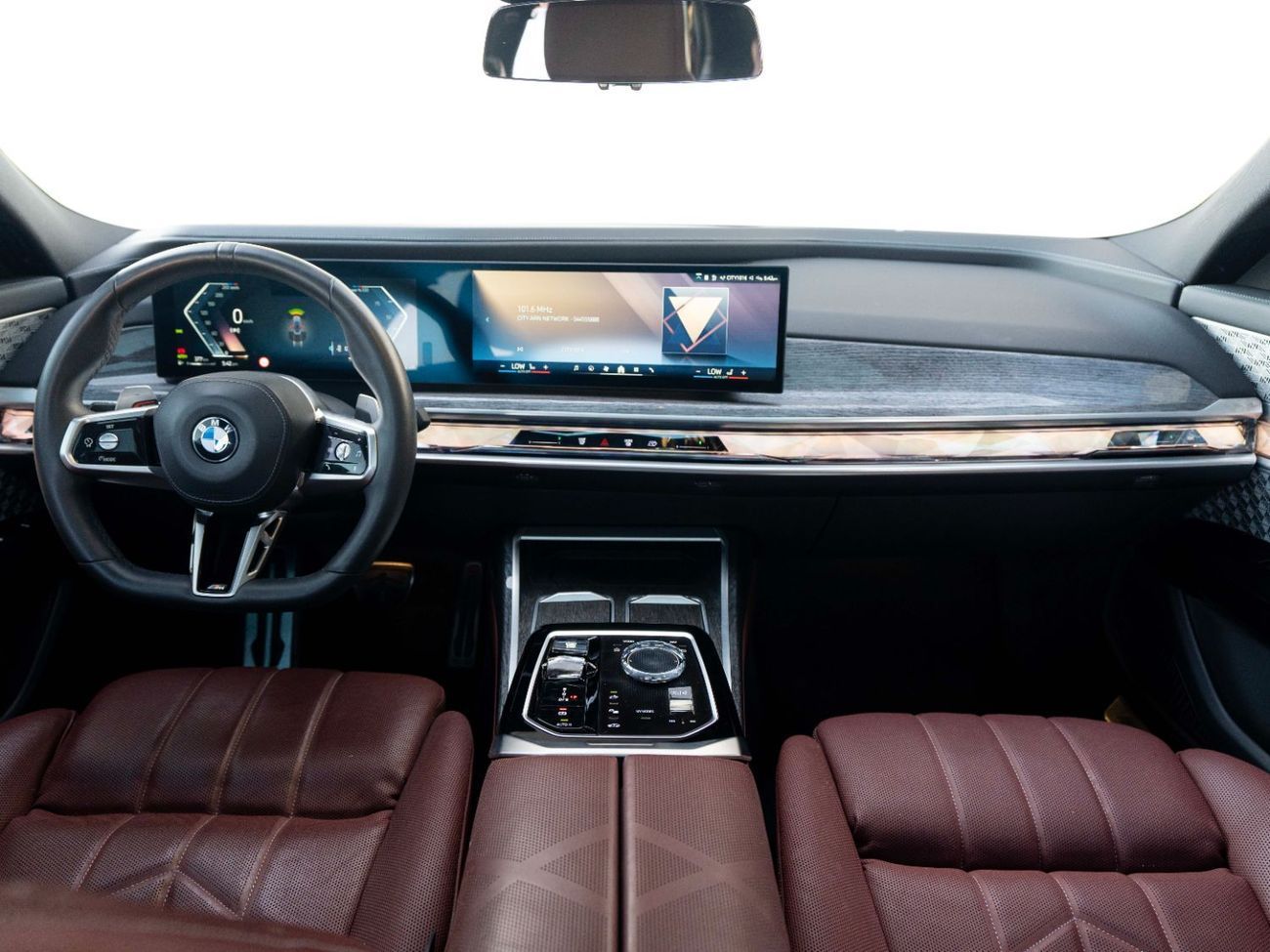 بي أم دبليو 740i 740i ///M PACK