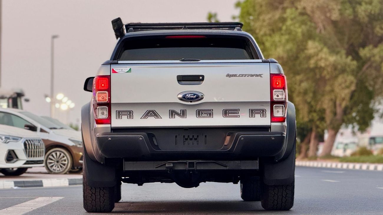 Ford Ranger 3.2L DIESEL 4WD | RHD | AUTOMATIC | ROOF RACK + LEATHER SEATS + MULTIMEDIA + BOOT SHUTTER