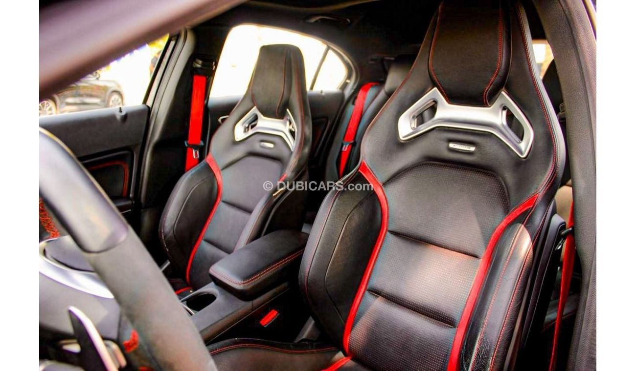 Mercedes-Benz A 45 AMG MERCEDES A45 AMG 4MATIC FULL OPTION