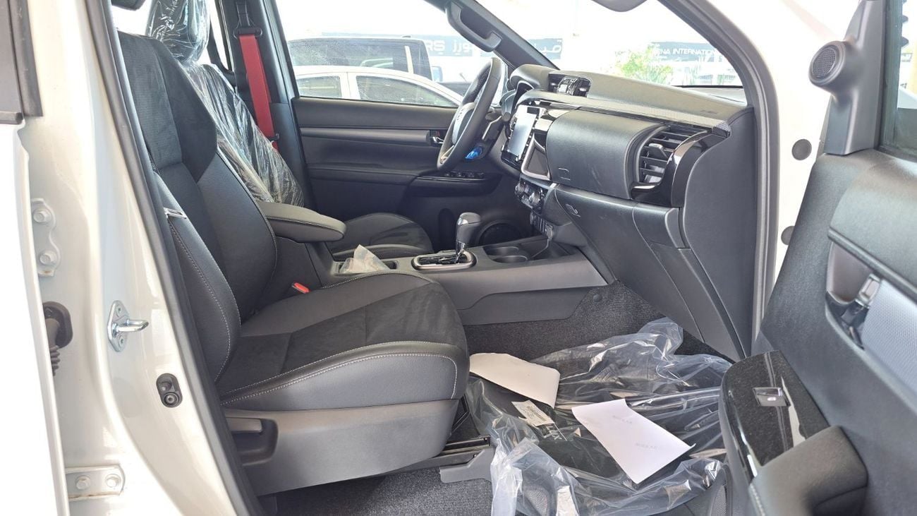 تويوتا هيلوكس TOYOTA HILUX GR Sport 4.0L White-2025