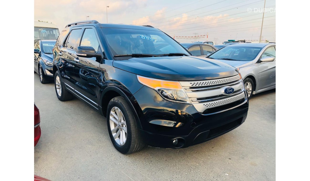 Ford Explorer XLT-4WD-LEATHER SEATS-POWER SEATS-DVD-REAR CAMERA-FOR LOCAL AND EXPORT