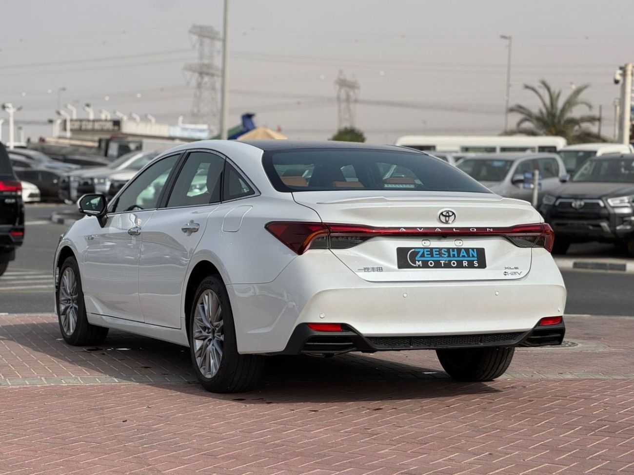 Toyota Avalon TOYOTA AVALON 2.5L HYBRID XLE 2024