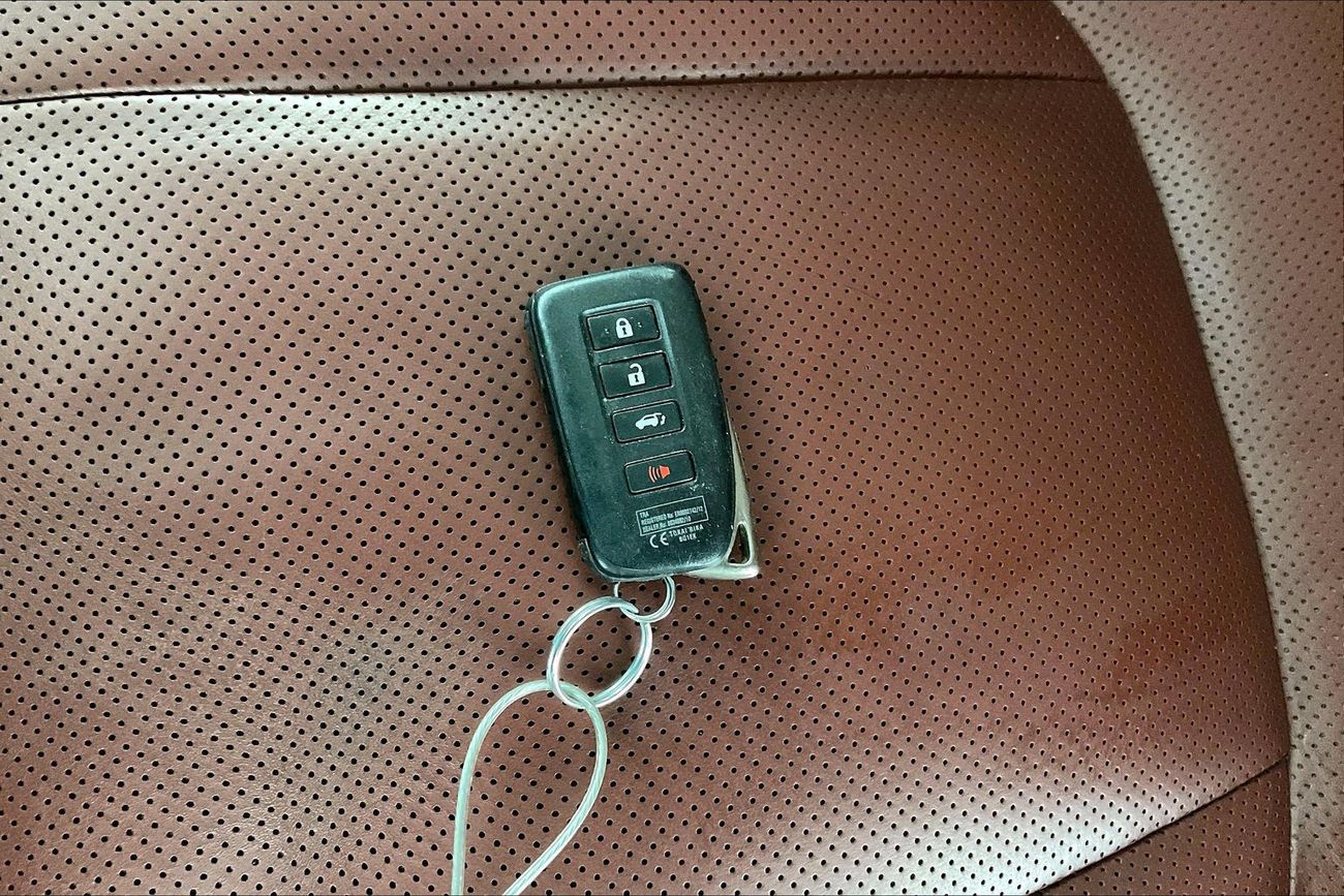 Lexus LX 570 Platinum | National Day Celebration | Guaranteed Warranty | 0 Down Payment