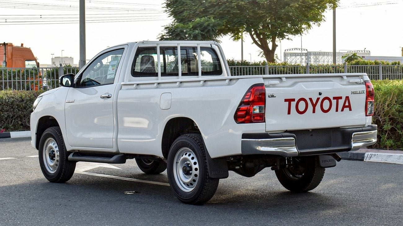 Toyota Hilux GL 2.7L Single Cabin 4WD M/T