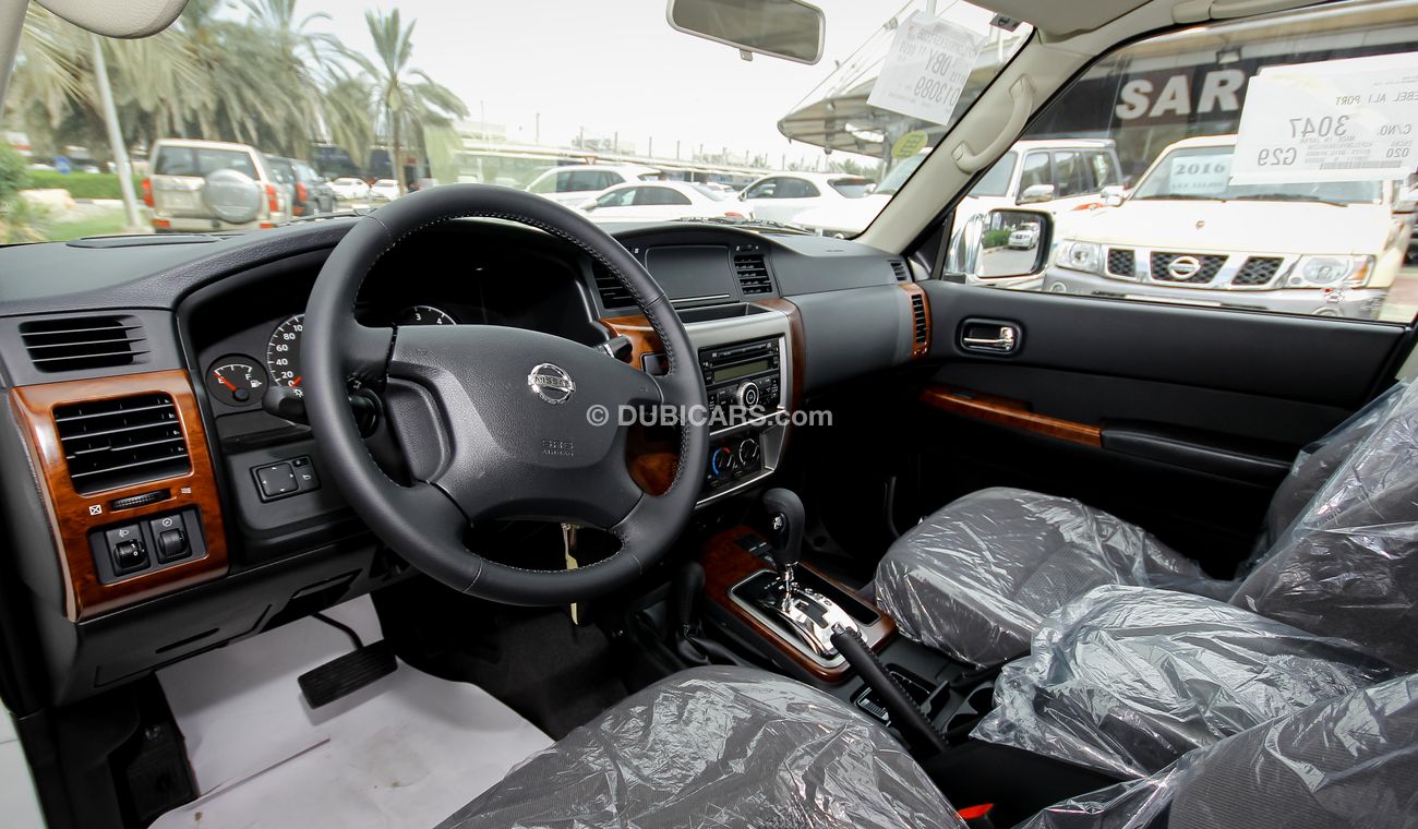 نيسان باترول سفاري HT AT 2 Door
