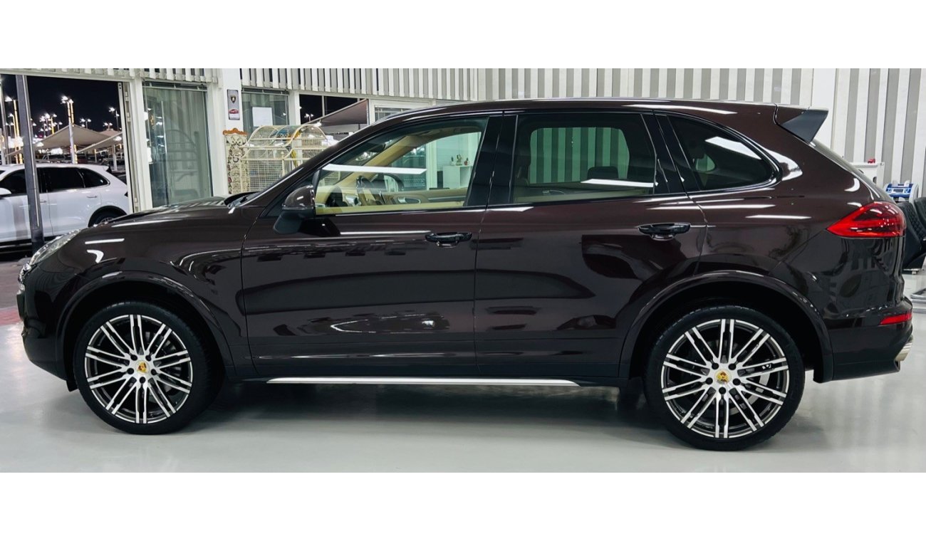 Porsche Cayenne Std GCC .. FSH .. Perfect Condition .. Panoramic .. V6 .