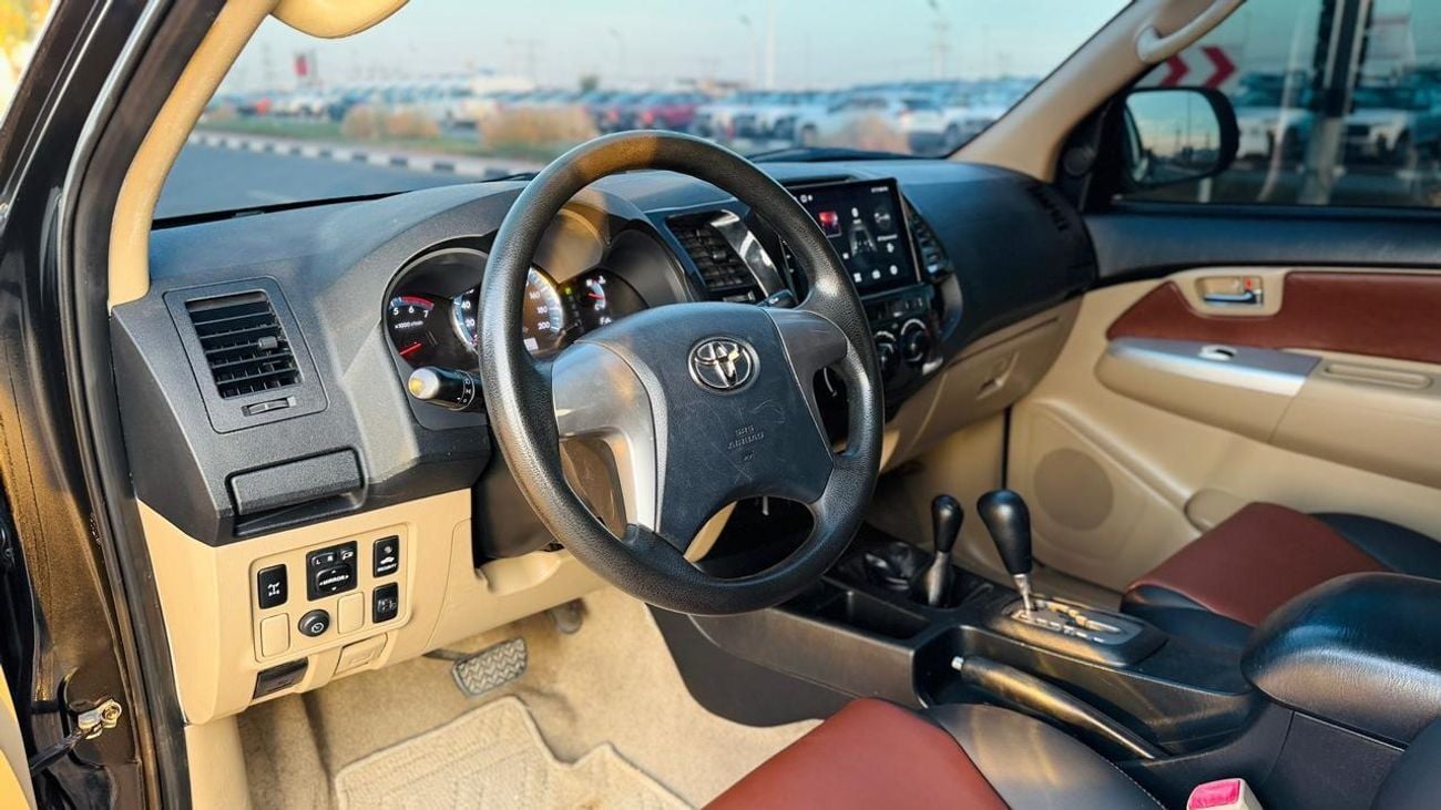 Toyota Fortuner LEATHER SEATS | PARKING SENSORS | 2.7L PETROL | LHD | AUTO