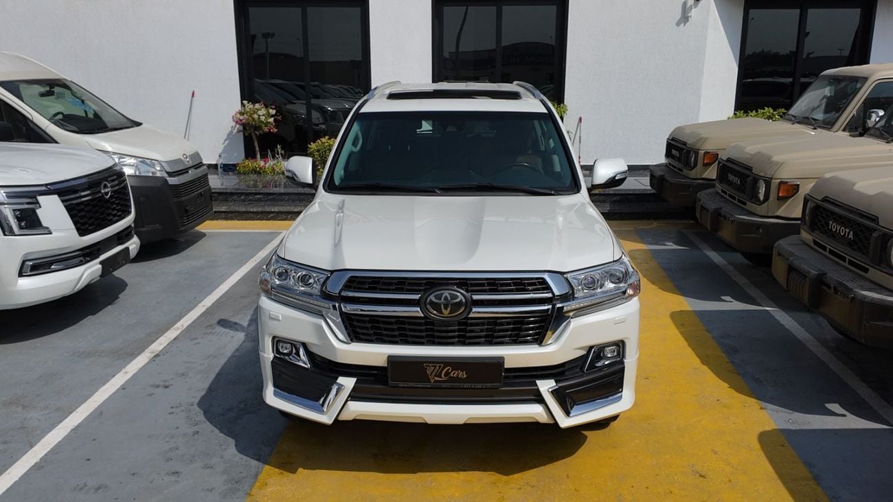 Toyota Land Cruiser VXR 5.7L 4WD TOYOTA LAND CRUISER VXR GRAND TOURING S 5.7L 4WD