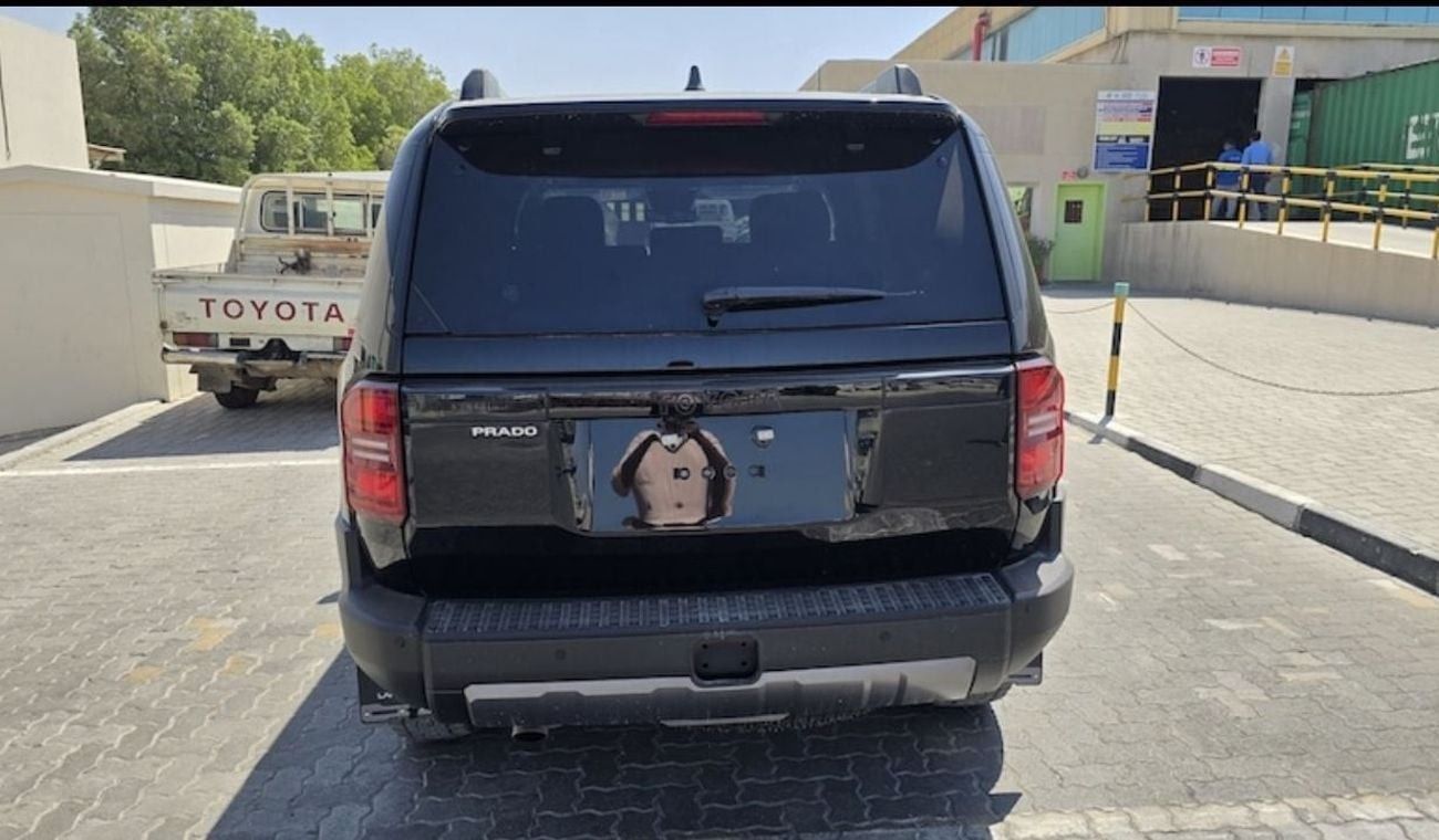 تويوتا برادو Toyota Prado Luxury 2.4L Petrol