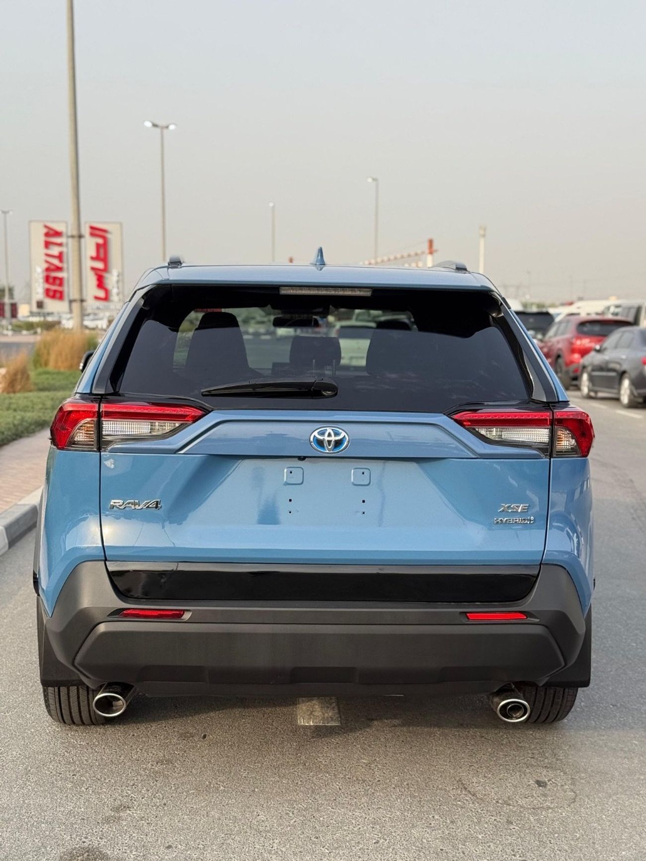 تويوتا راف ٤ Hybrid XSE Premium Black edition