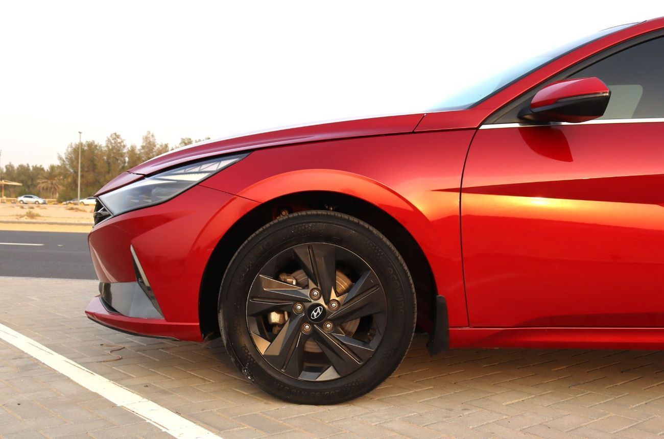 Hyundai Elantra Comfort 1.6L 2021 Hyundai Elantra CC model2022, accident-free, in excellent condition with 74,000 KM