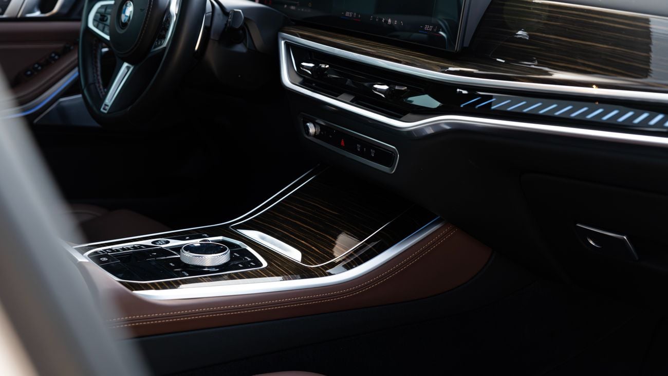 بي أم دبليو X5 BMW X5 M60i 4.4L V8 2024