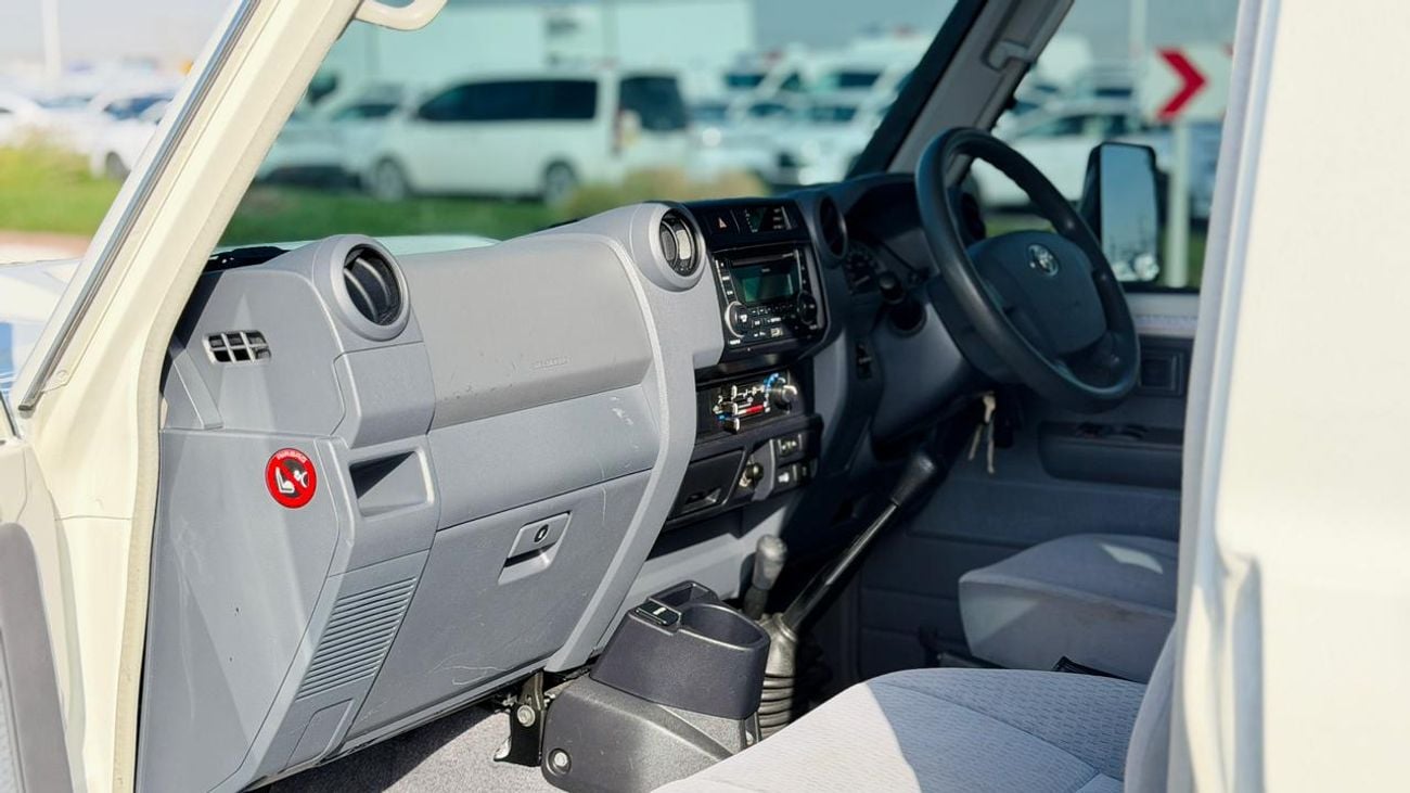 Toyota Land Cruiser 70 2018 | 4.5L DIESEL ENGINE | MT | RHD | HEAVY BULL BAR WITH LED FOCUSED LIGHTS | DUAL BULL BAR ANTENN