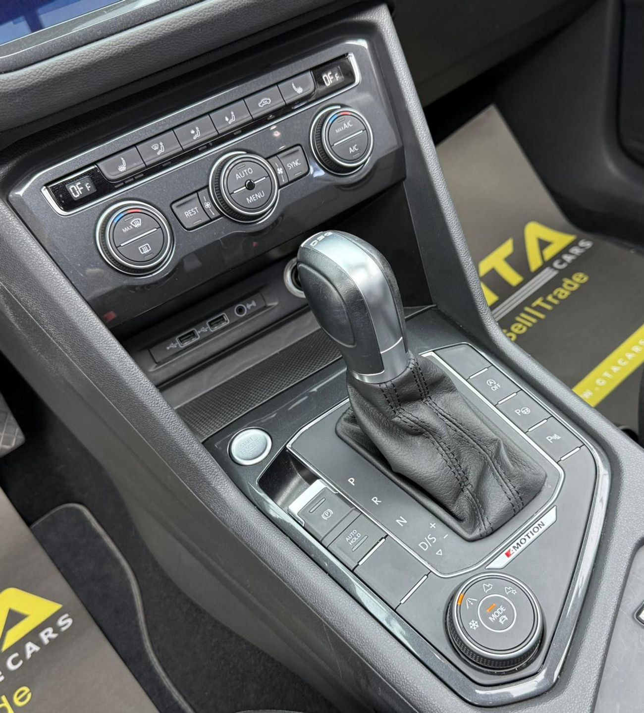 Volkswagen Tiguan SEL 2.0L 2019 Volkswagen Tiguan SEL, Warranty, Full Volkswagen Service History, Excellent Condition,