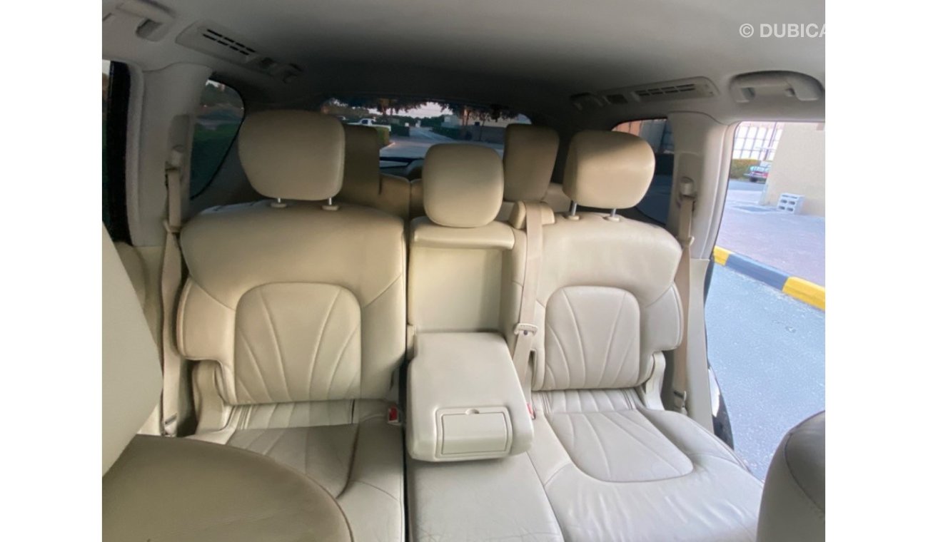 Infiniti QX80 Infiniti QX 80 model 2015 GCC very good car  - price 85,000 km 162,000clean car call 00971527887500