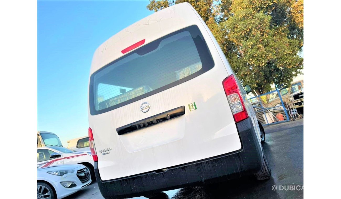 Nissan Urvan 13 seats  /  Diesel