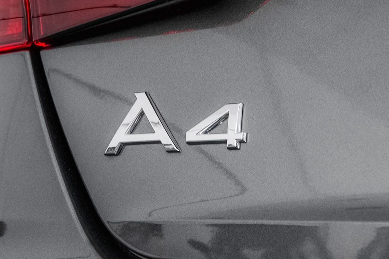 Audi A4 35 TFSI S-LINE 35 TFSI S Line 2.0L