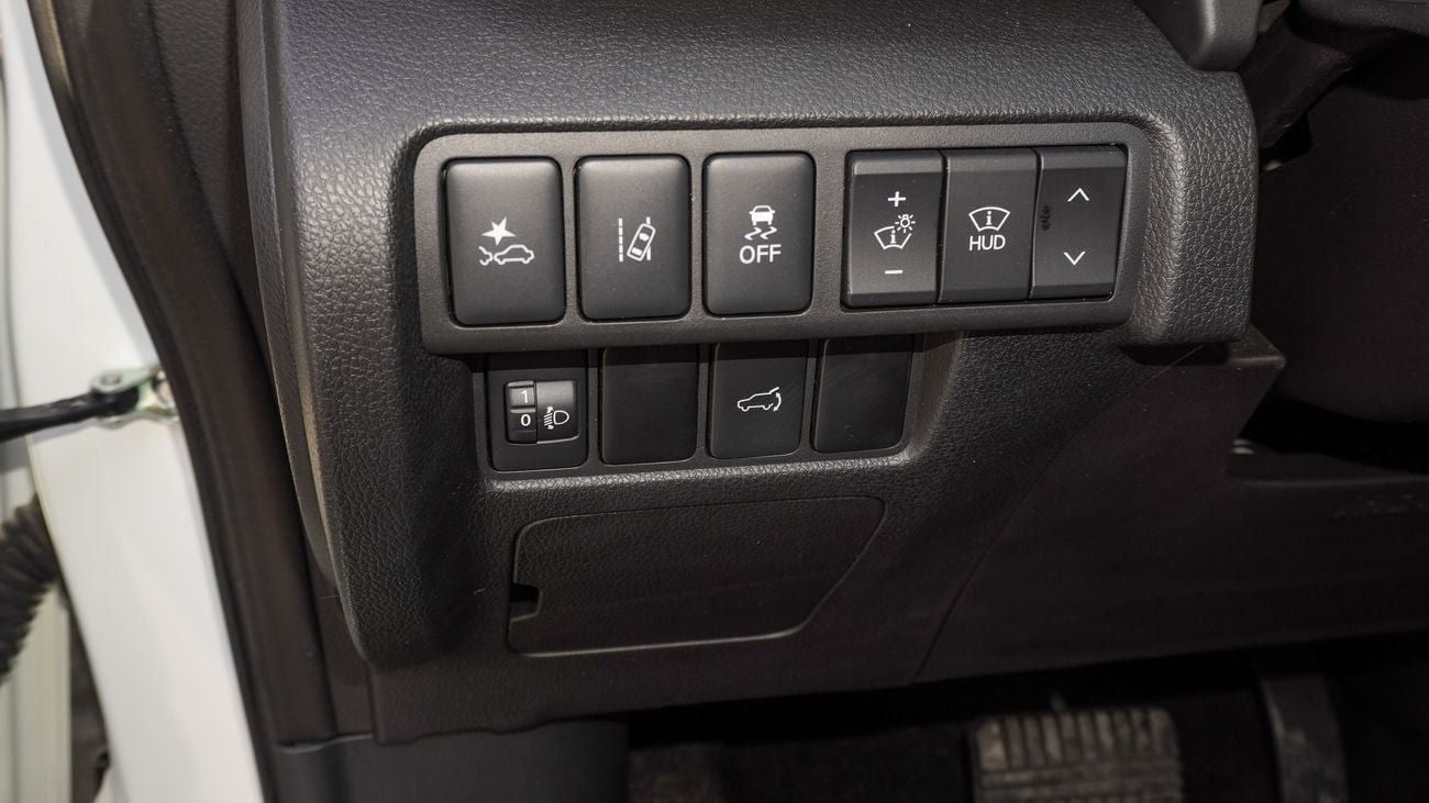 Mitsubishi Eclipse Cross Brand New Mitsubishi EclipseCrossHighline 2025 Export1.5L Petrol 4WD|White/Black|ECLIPSECROSS-GLS-